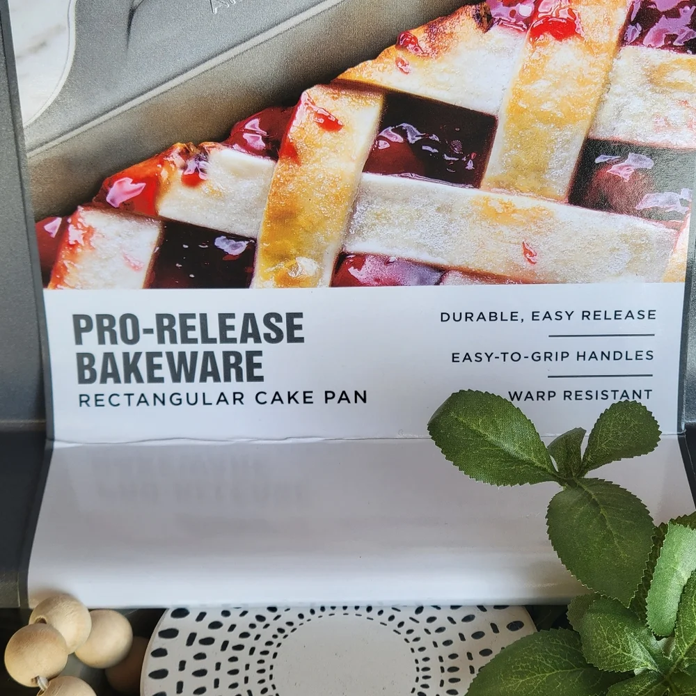 ALL CLAD pro release 13x9 bakeware